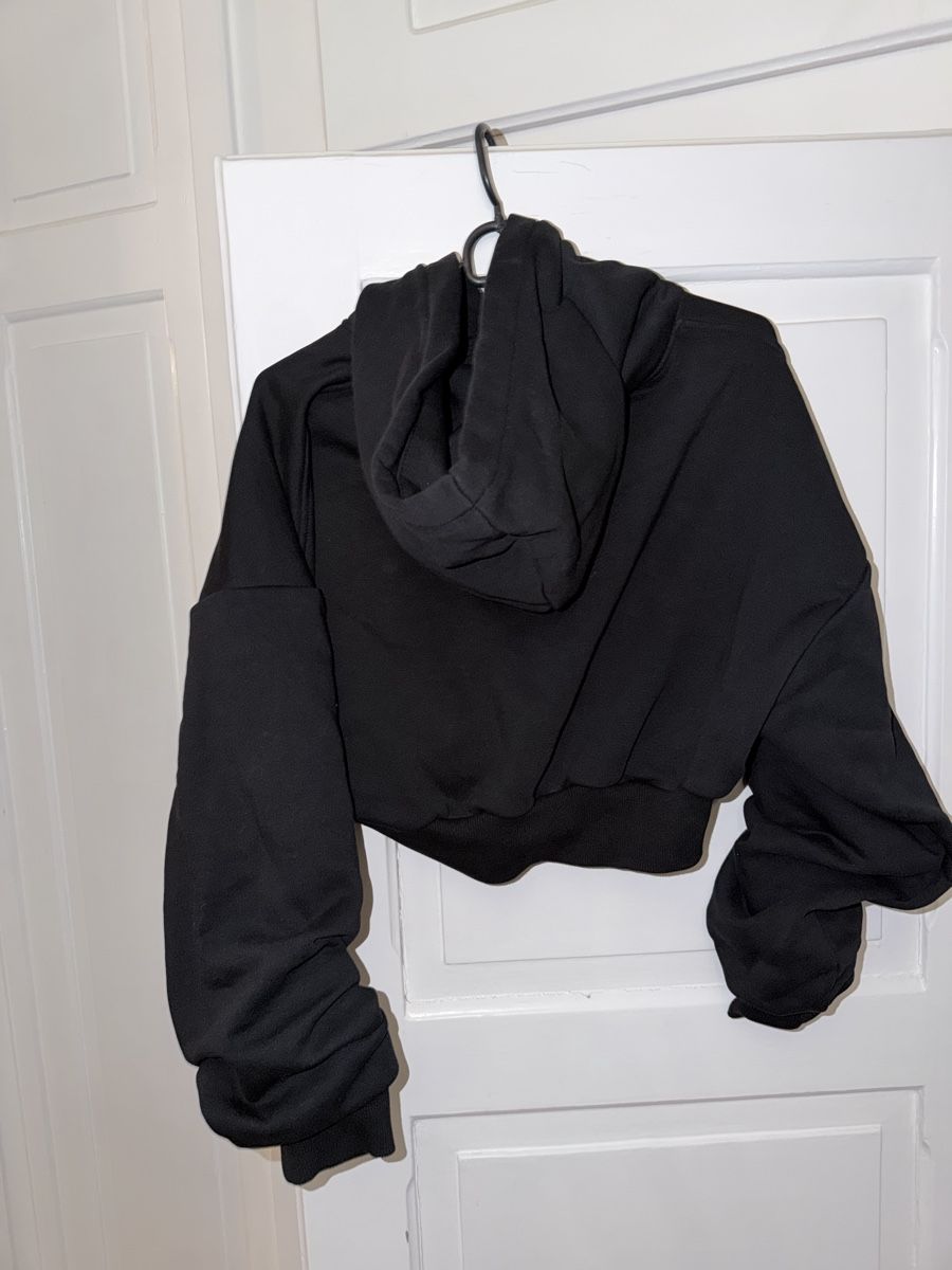 Giacche: Hoodie crop – Nuovo (secondo la descrizione) da Münchenstein venduto da By.gabriela.v 1