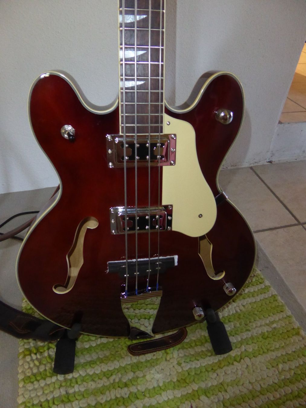 Harley Benton Strumenti musicali: SEMI AKUSTIK BASS, HARLEY BENTON – Nuovo (secondo la descrizione) da Romanshorn venduto da beckli20 5