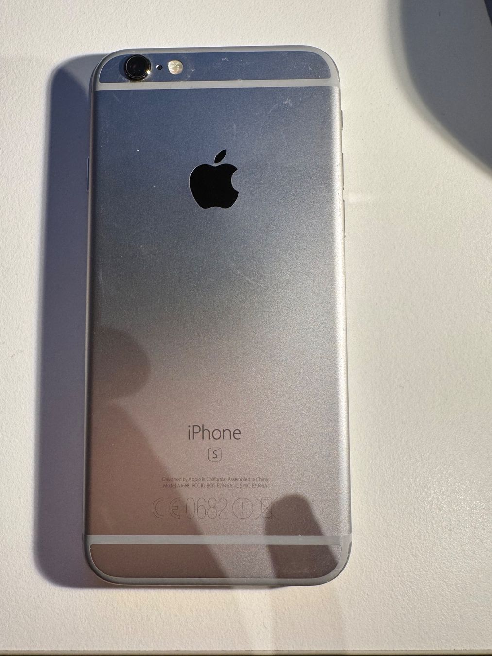 Apple Telefoni cellulari / Smartphones: iPhone 6s – Usato da Adliswil venduto da Busys 4