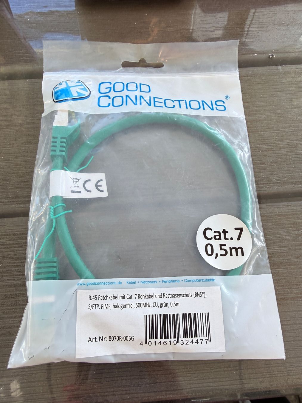 Kabel: RJ45 Patchkabel Cat.7 0,5m grün neu – Neu und originalverpackt aus Winterthur von Puma2662