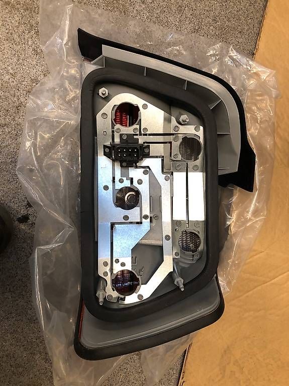 Scheinwerfer: Heckleuchte links BMW E36 Limousine – Gebraucht aus Horgen von hurusuku51 1