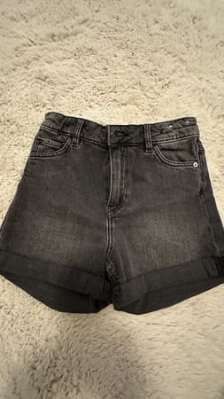 Coole Jeans Shorts von H&M, Grösse 134, Top Zustand!