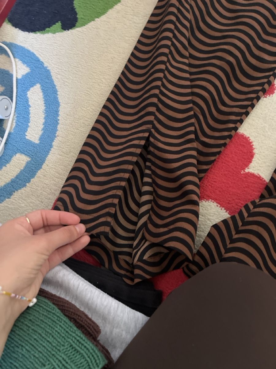 H&M Pantaloni: Coole Stoffhose – Usato da Dagmersellen venduto da mas_zpx9 1