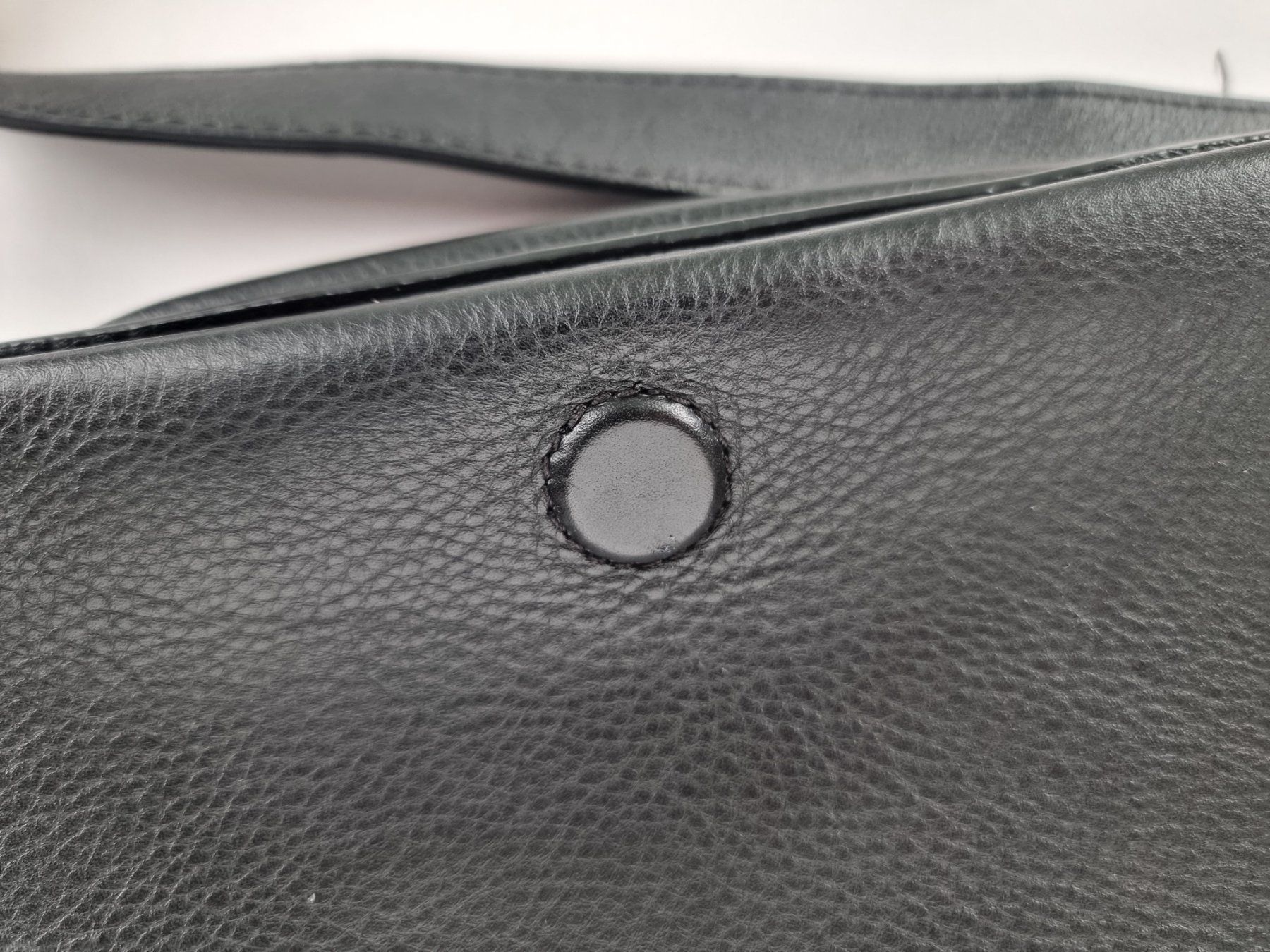 Bree Taschen für Damen: Bree Tasche Schwarz – Gebraucht aus Urtenen-Schönbühl von Restwert_Schoenbuehl 6