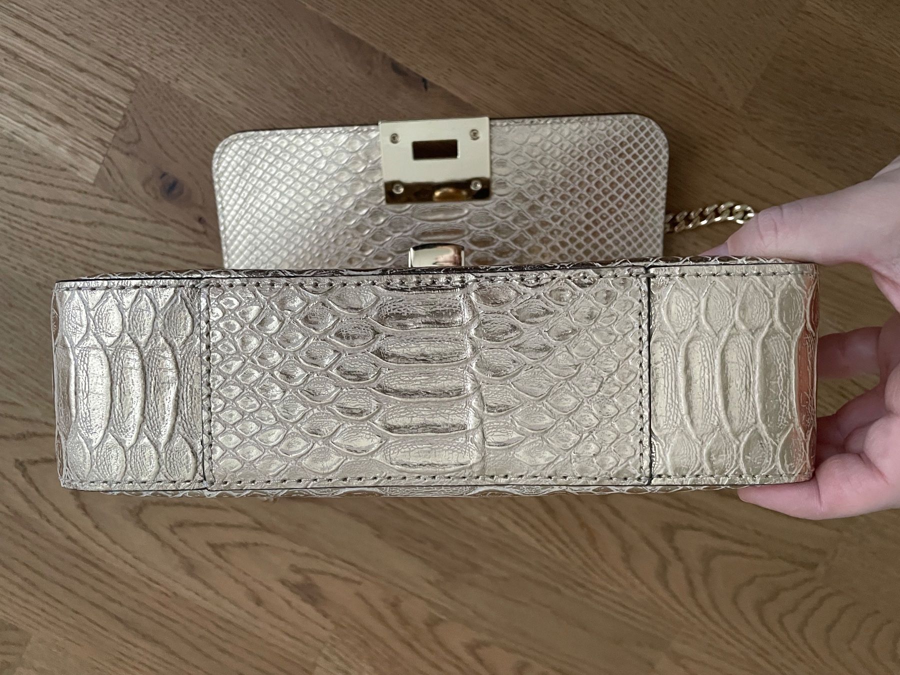 Michael Kors Taschen für Damen: Original Michael Kors Handtasche Gold – Gebraucht aus Itingen von ella308874 3