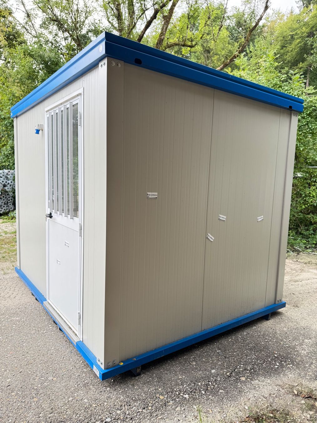 Contenitori edile: Container de bureau 3 x 2.40 m – Nuovo (secondo la descrizione) da Brislach venduto da Lea_bggmbh 2