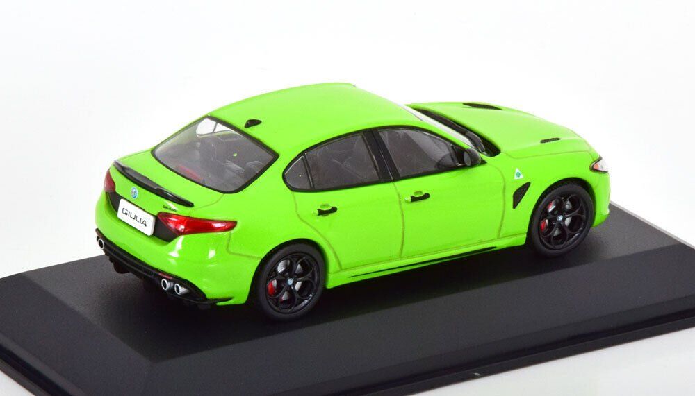 Alfa Romeo Modellautos: Alfa Romeo Giulia Quadrifoglio – Neu und originalverpackt aus Flawil von Imperiosud 1