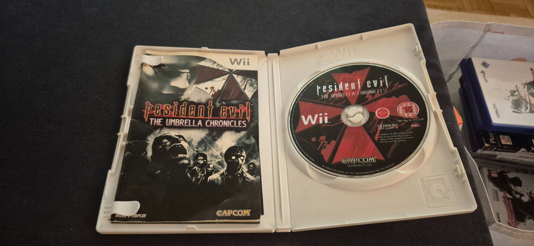 Nintendo Giochi: RESIDENT EVIL THE UMBRELLA CHRONICLES WII FRANÇAIS MULTI JEU – Usato da Grand-Lancy venduto da luc111 2