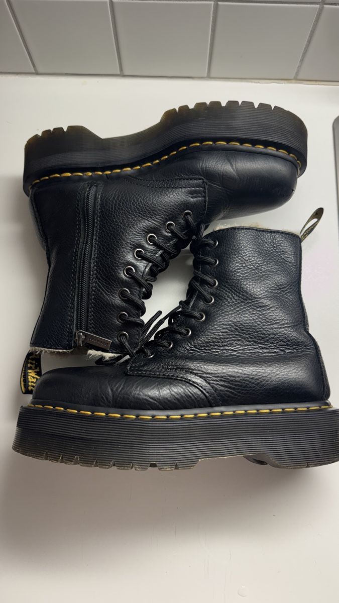 Dr. Martens Scarpe da donna: Dr. Martens boots JADON FUR LINED 38 size – Usato da Aeschi b. Spiez venduto da dar_sjp8