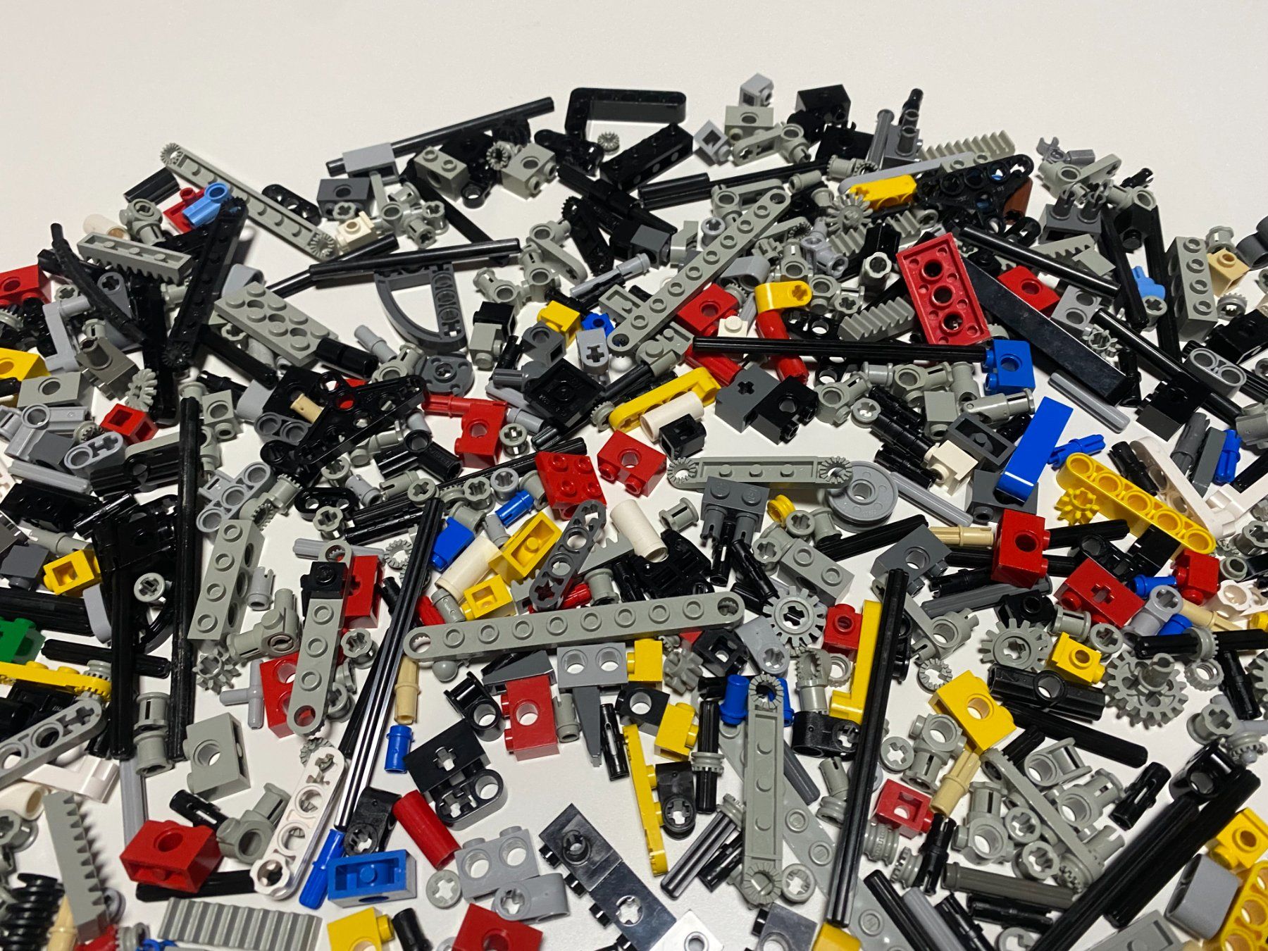 Lego Spielzeuge: LEGO - VIELE - VERSCHIEDENE - KLEINE - TECHNIK - TEILE – Gebraucht aus Gelterkinden von ajdt4 2