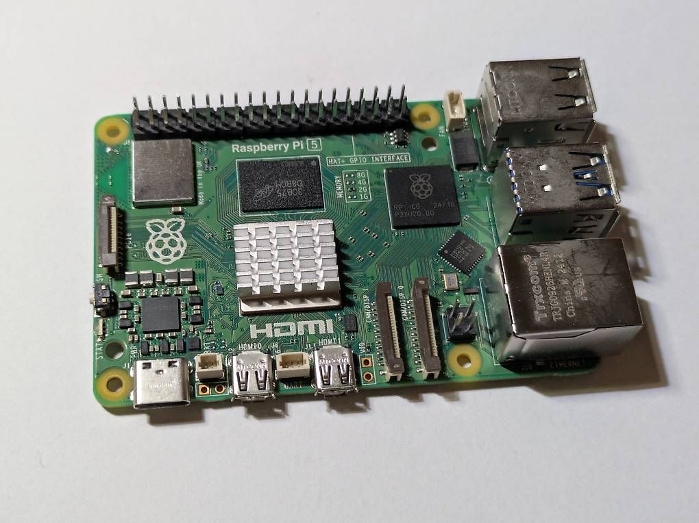 Raspberry Pi PC: Raspberry Pi 5 2GB RAM – Usato da Zürich venduto da Ima00