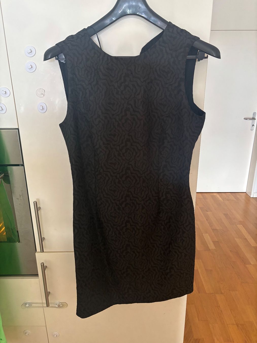 Vestiti: Kleid mit offenem Rücken S – Usato da Bern venduto da Iuliia_novova