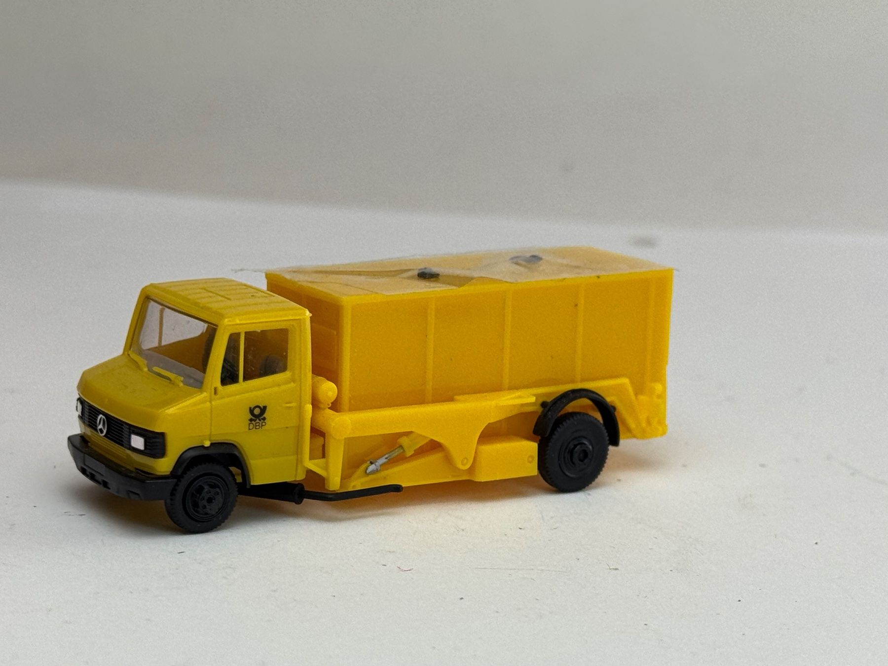 Herpa Modellini d'auto: GB3- Herpa Mercedes Hublader Post – Usato da Elm venduto da Wikmtz
