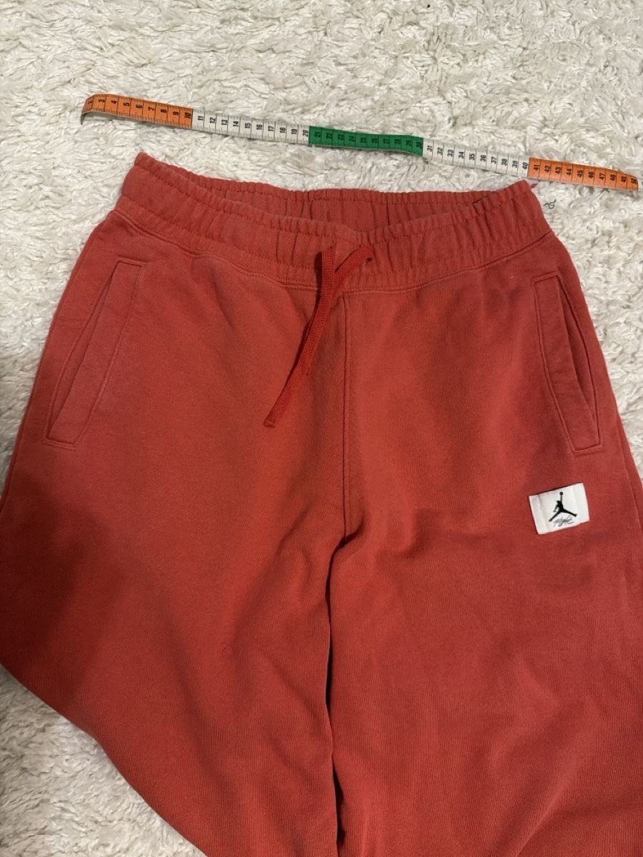 Jordan Pantalons: Jordan Jogginghose rot Gr.S – D'occasion à Zürich par Richard_Sandy