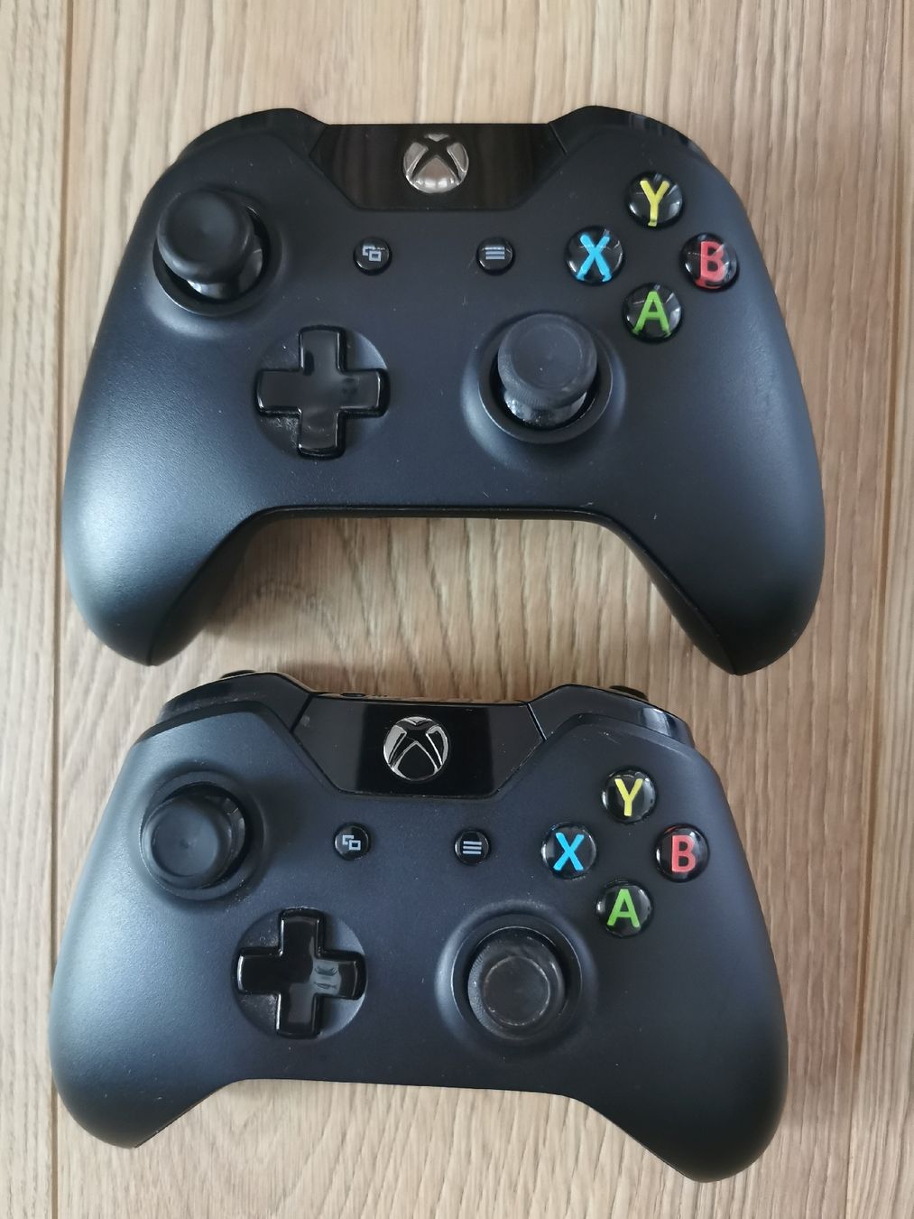 Microsoft Konsolen: X Box Controller – Gebraucht aus Rothrist von Drumchef