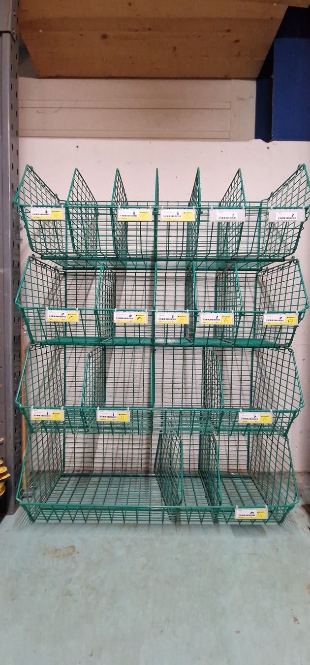 Scaffali: Lagerkörbe Metall – Usato da Alpnach Dorf venduto da jkp_k62jg 3