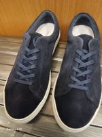 Snakers neuves jamais portées. Taille 43