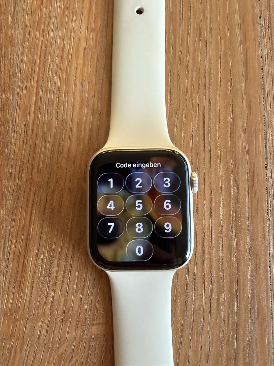 Apple Smartwatch: Apple Watch SE  – Usato da Riken AG venduto da liiis_ 2