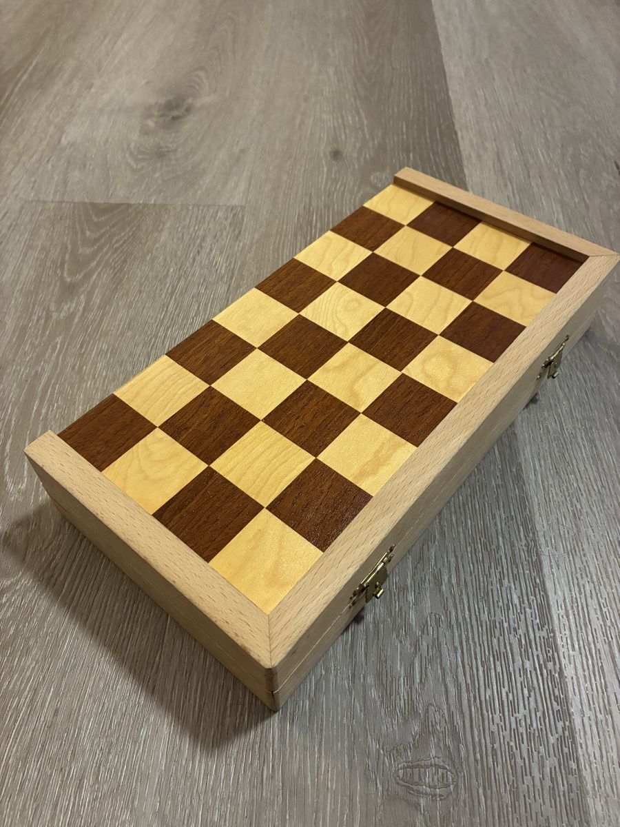 Giochi: Schach aus Holz – Usato da Zürich venduto da Brf 3