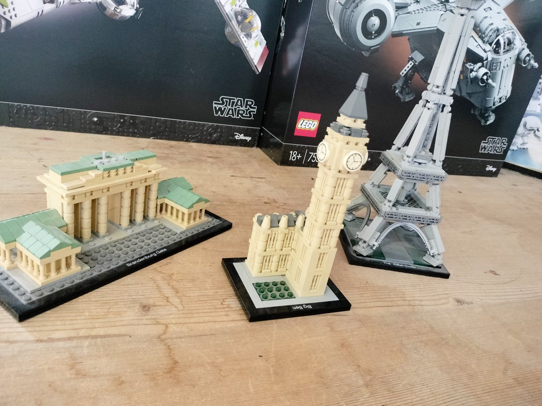 Lego Giocattoli: 3x Lego Architecture Sets ab 1.- – Usato da Wil SG venduto da RoyalBricks