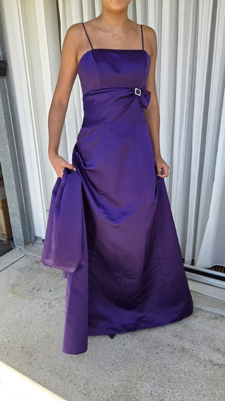 Vestiti: Lila Abendkleid Gr. 36 mit passendem Schal, elegant – Nuovo (secondo la descrizione) da Zug venduto da Pat050 7