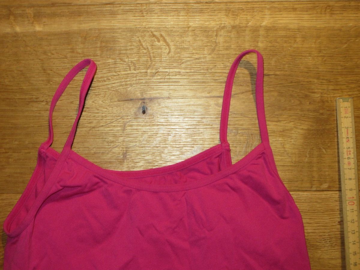 Top: Sporttop Pink – Nuovo (secondo la descrizione) da Chur venduto da noe_mh8b 1