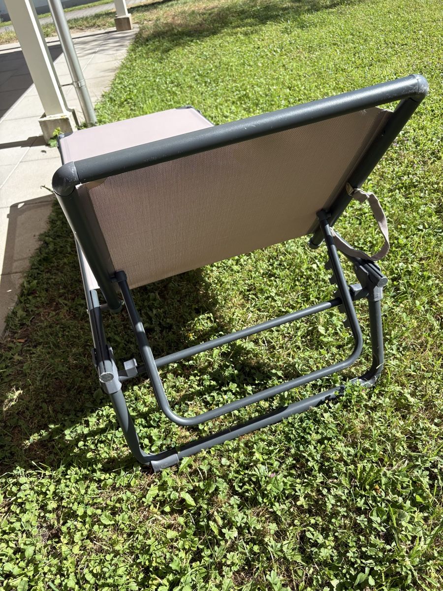 Chaises longues: Liegestuhl  – D'occasion à Schneisingen par Rogtrader 2