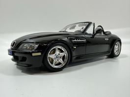 BMW M Roadster 1:18, schwarz, BBURAGO