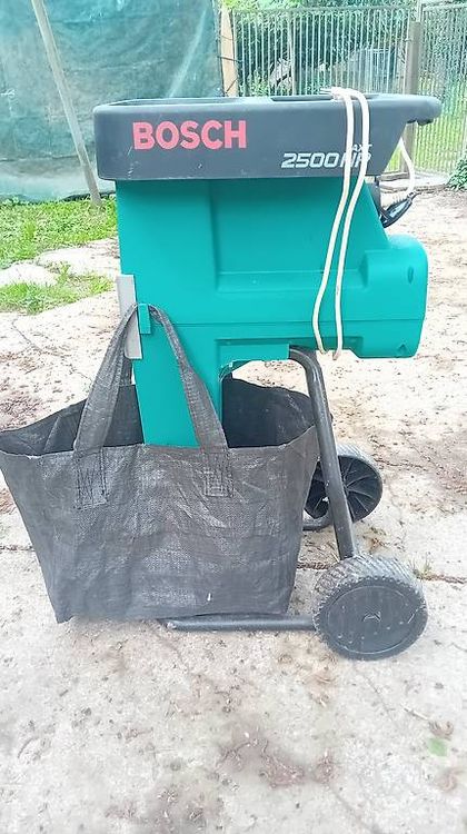 Déchiqueteuse BOSCH AXT RAPID 2500W 2400 W 2500 W 2600 W 3000 W Bois