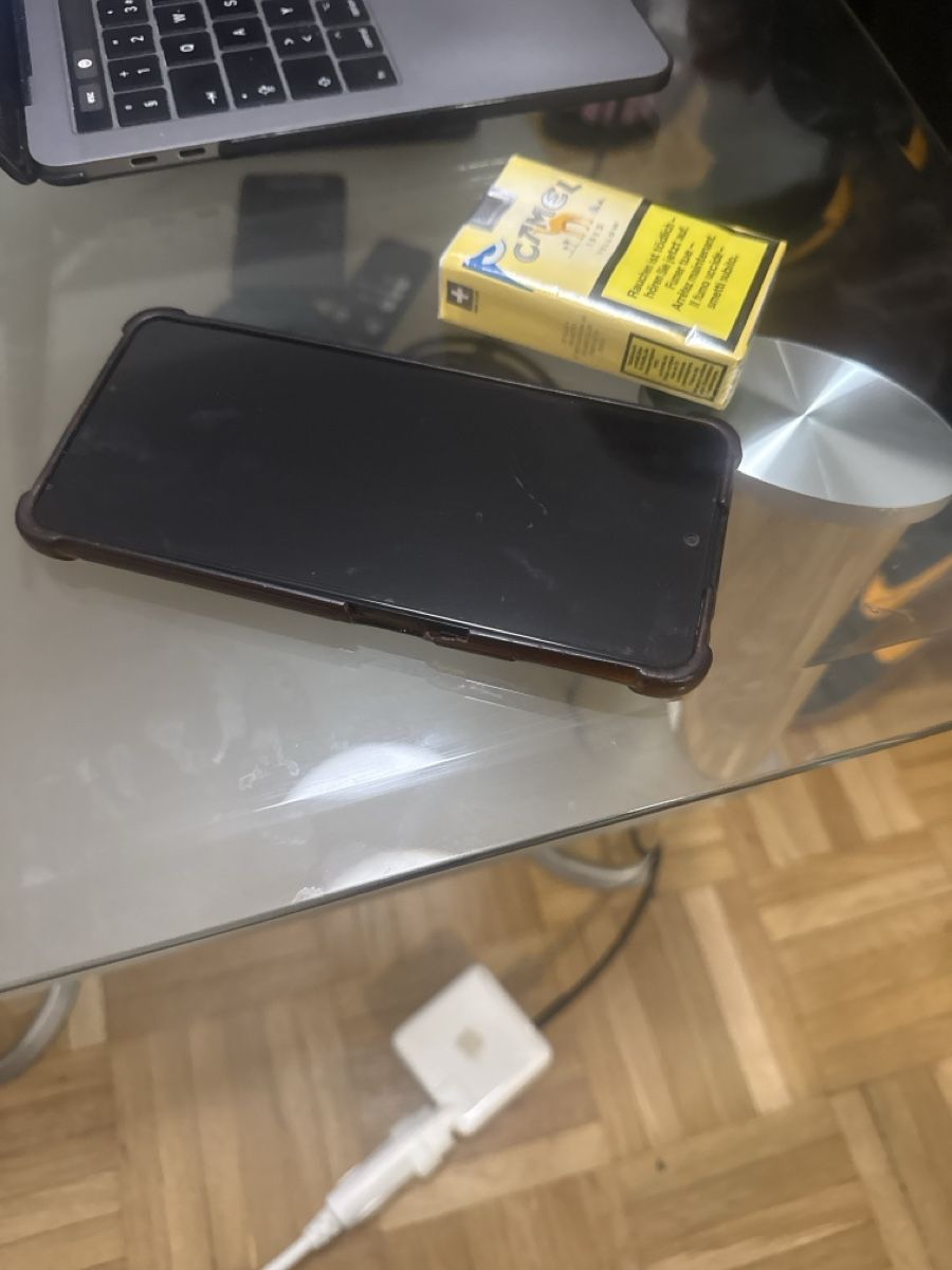 Samsung Portables: Smartphone Android noir avec coque de protection usagé – D'occasion à Rolle par all_f5rl