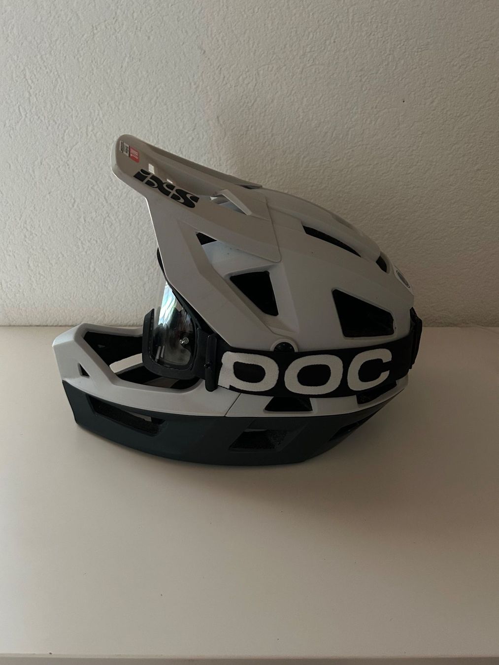 IXS Caschi: IXS Trigger FF Fullface-Helm inkl. POC Brille – Usato da Unterlangenegg venduto da Thl_2072