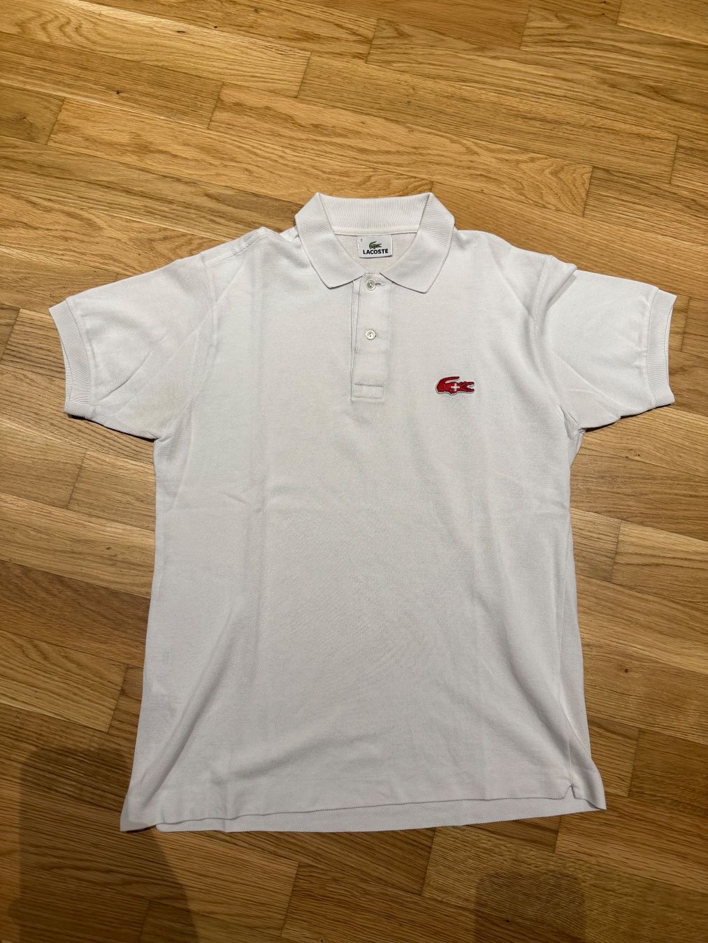 Lacoste Magliette Polo: Lacoste Polohemd Schweizerkreuz Grösse 2 / S – Usato da Lyss venduto da taw1009
