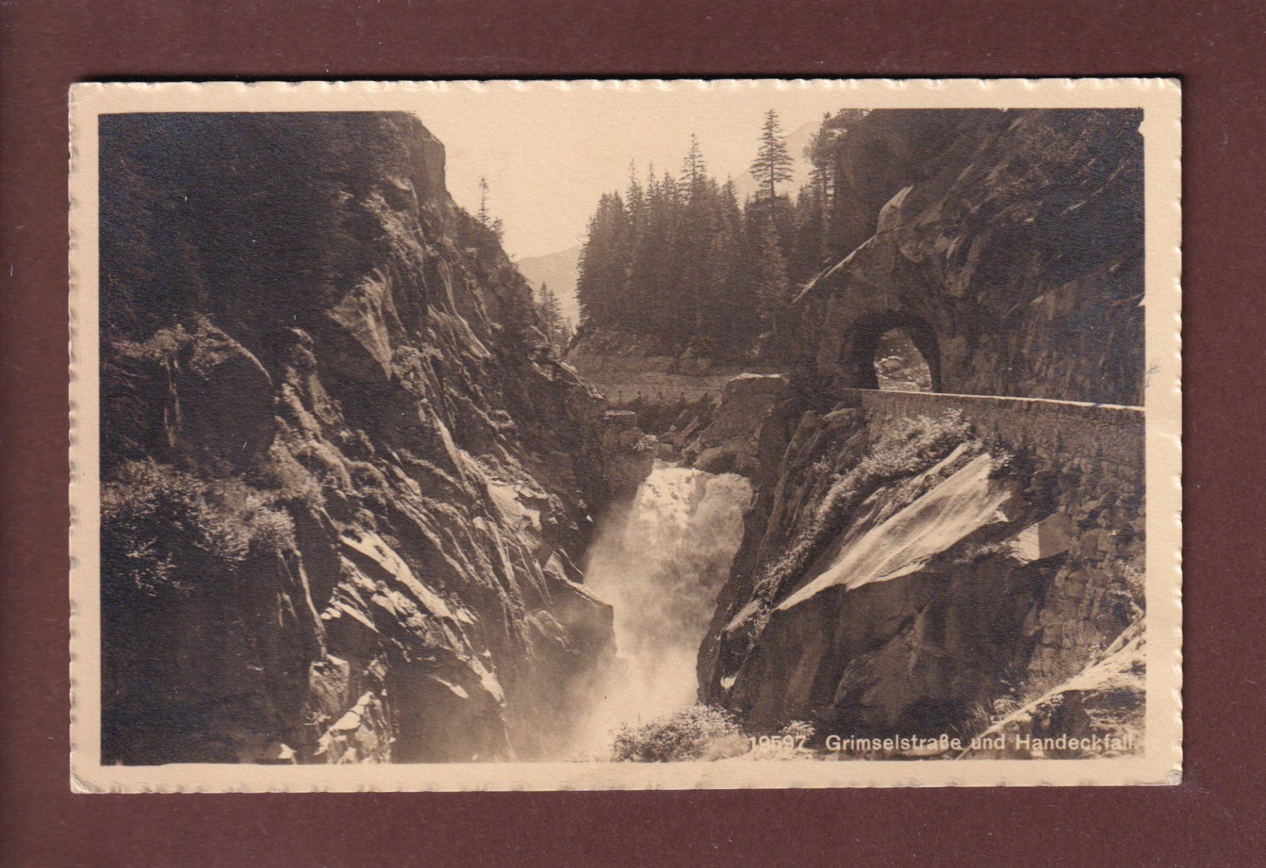 Cartoline postali: Grimselstrasse - HANDECKFALL - 1921 – Usato da Pully venduto da nicecards