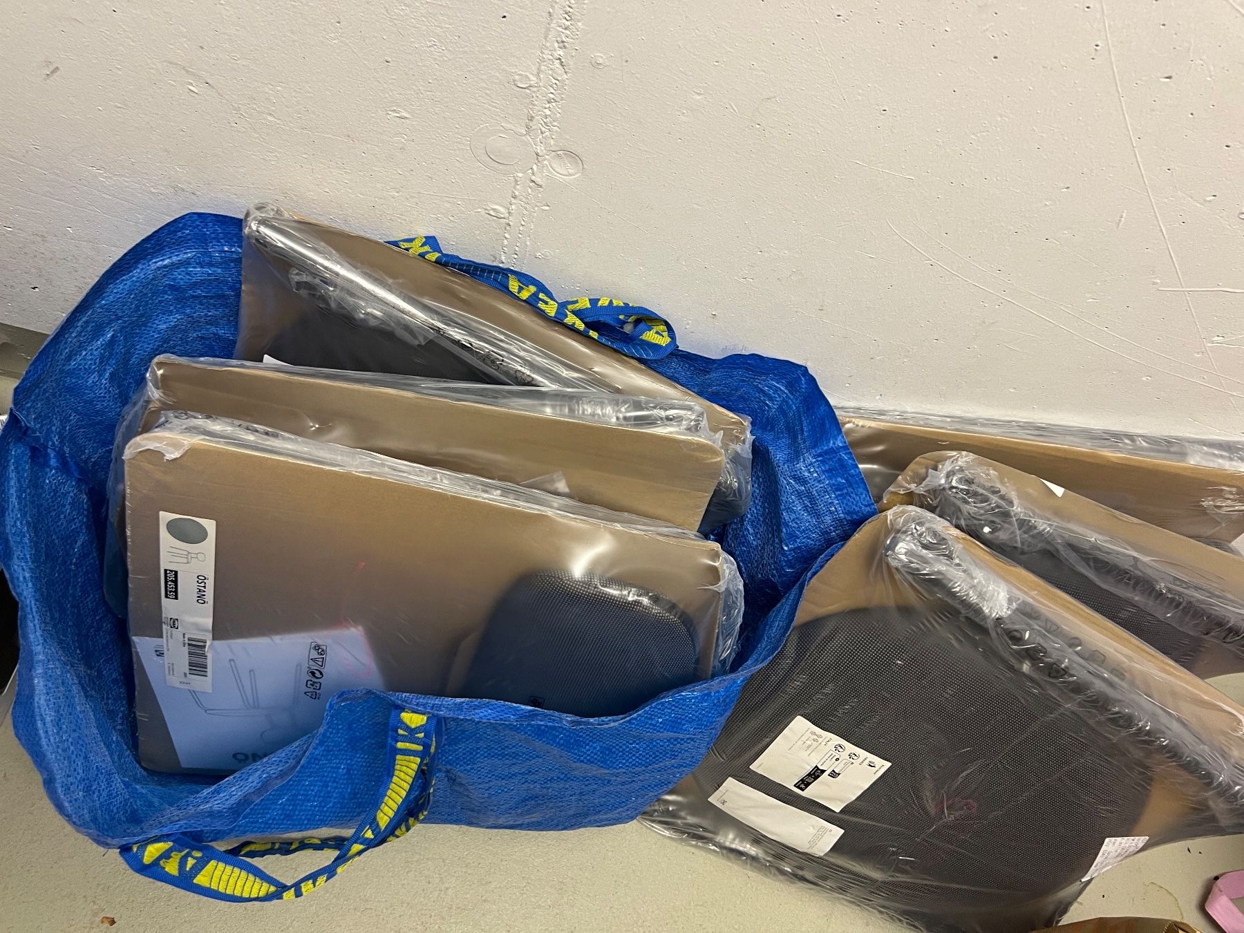 Ikea Stühle: Ostano Ikea Stühle – Neu und originalverpackt aus Villnachern von dor_g9r7