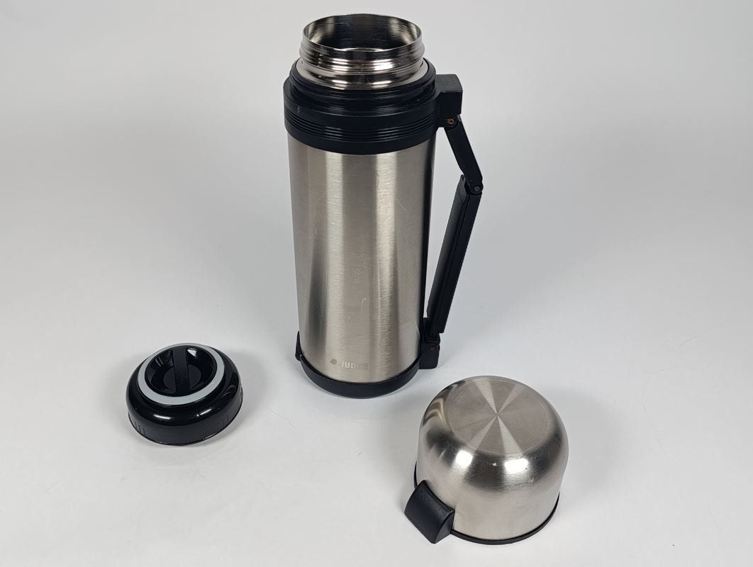 Borracce & Thermos: JUDGE Grande bouteille isotherme – Usato da Thielle venduto da Plusvalue_Neuchatel 1