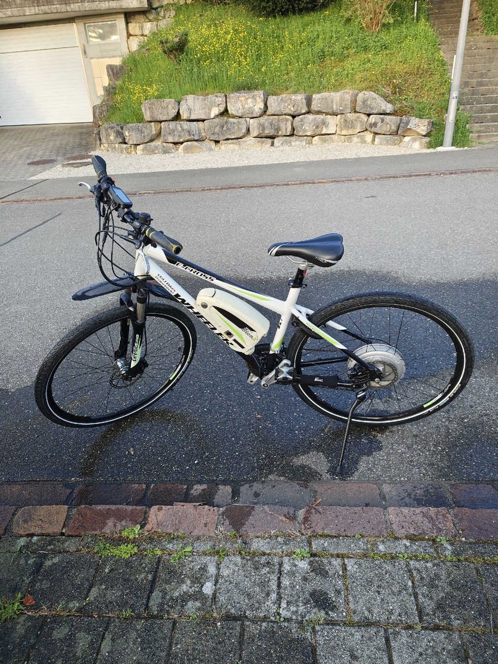 Wheeler Velos: Wheeler E-Cross E-Bike, Defekt – Defekt aus Flurlingen von dob_959p