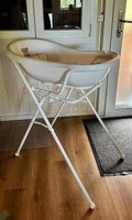 Baignoire bébé sur pieds avec coussin de bain