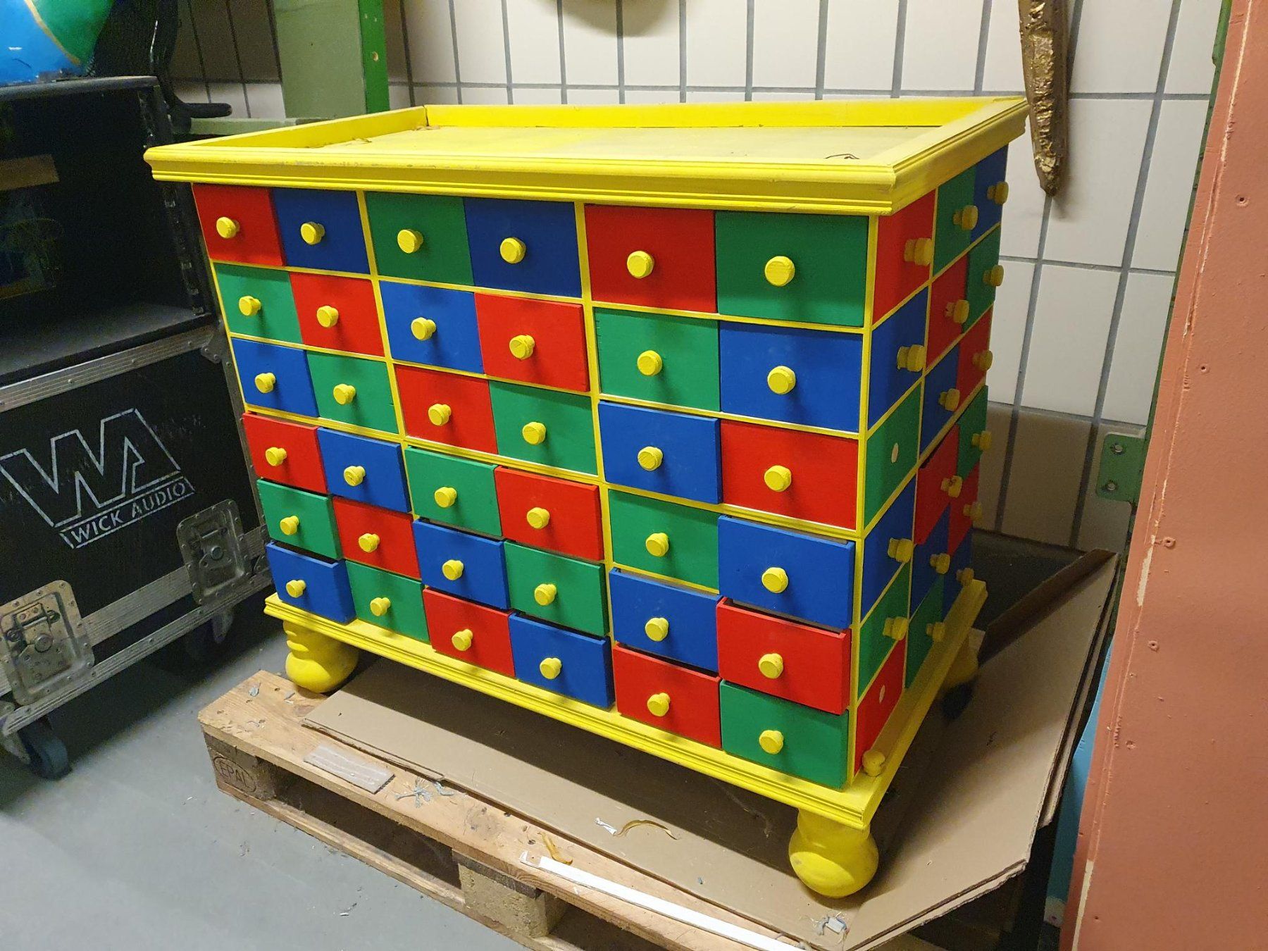 Spielzeuge: Theaterrequisit ("Geräuschkomode  Stimmendieb") – Gebraucht aus Schaffhausen von -awi- 2