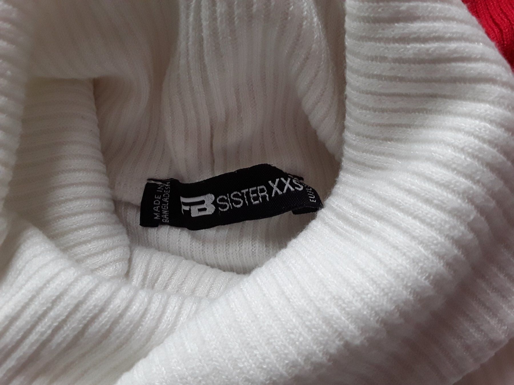 Maglioni & Felpe: 3 Stk. Winter - Pullover  XS – Usato da Heimberg venduto da Samprof 4