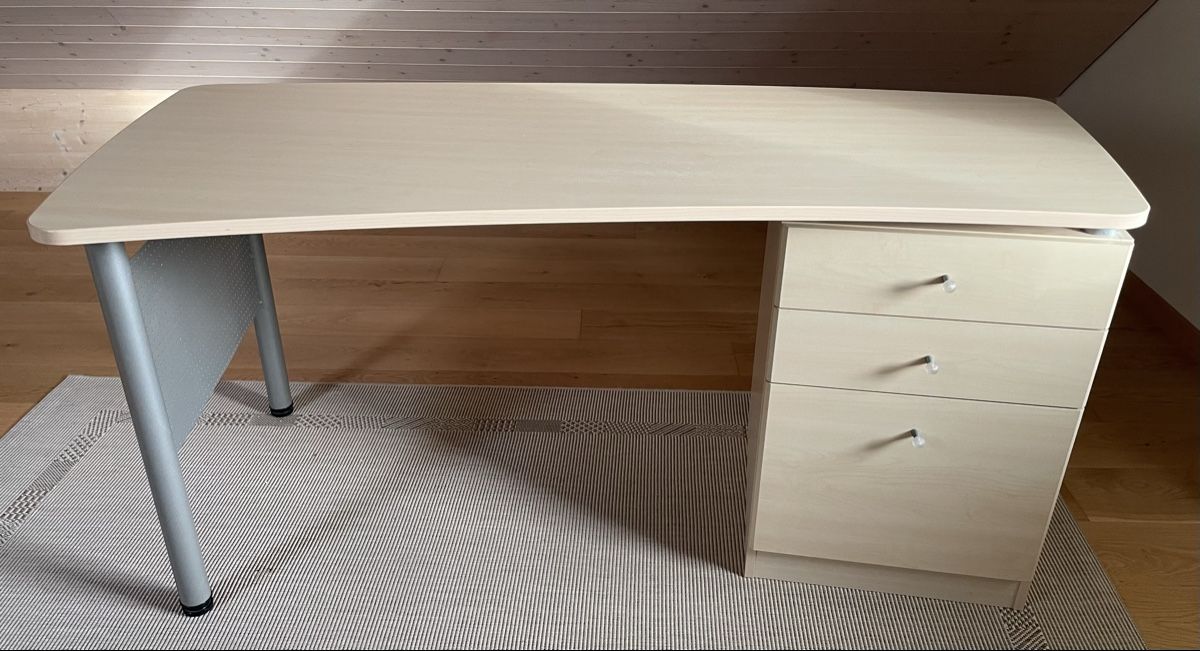 Schreibtische: Schreibtisch – Gebraucht aus Eglisau von felix_ch