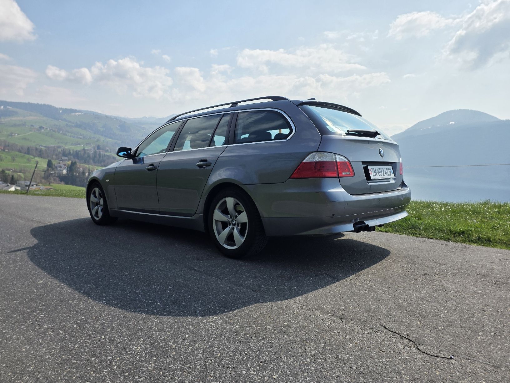 BMW Autos: Bmw 525i Turing Steptronic – Gebraucht aus Oetwil am See von Huk_6w86 3