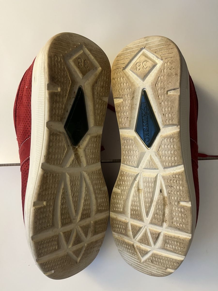 Helvesko Scarpe da donna: Chaussures dames Helvesko – Usato da Fleurier venduto da Chadow7080 2