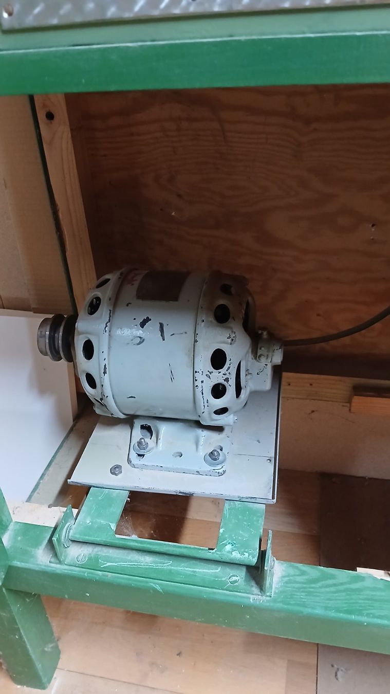 Lesto Toutes les machines: Drehbank Lesto – D'occasion à Udligenswil par Quarz2002 9