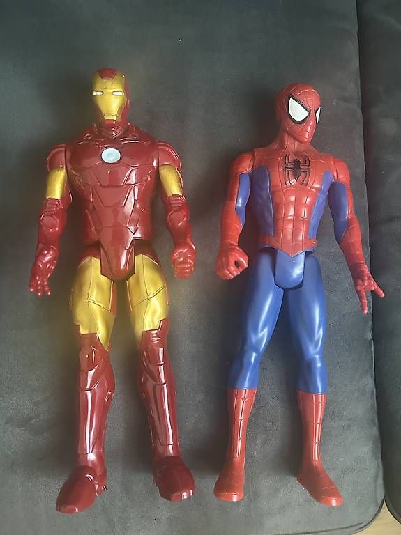 Jouets: Actionfigur Spiderman / Ironman – D'occasion à Bern par Tan00