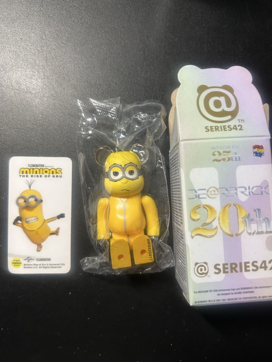 Medicom Toy Statuette: Bearbrick série 42 secret 100% mignon – Nuovo e nell'imballaggio originale da Lausanne venduto da regulaandjames