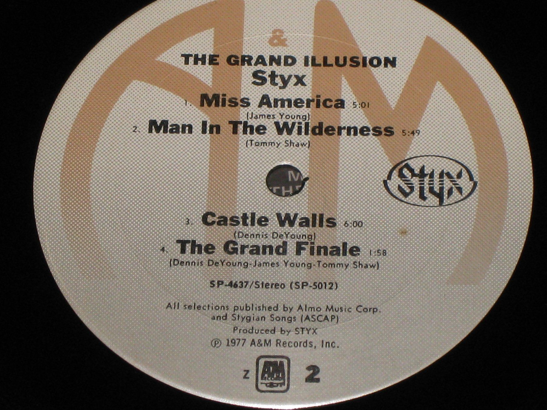 Vinyles: LP - STYX - THE GRAND ILLUSION – D'occasion à Steckborn par Quo7 2