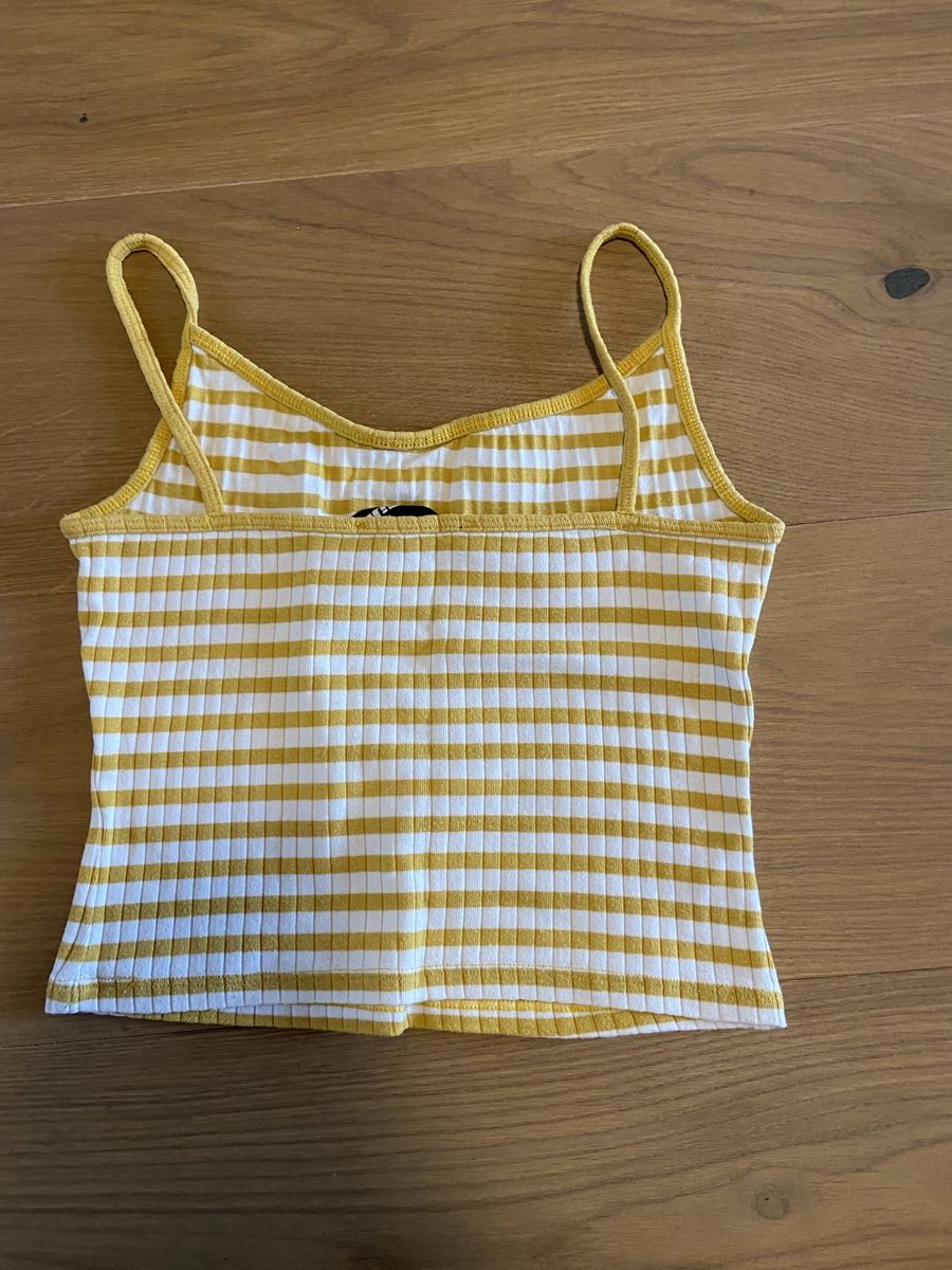 Top: Gestreiftes Top – Nuovo (secondo la descrizione) da Ausserberg venduto da ani_7jqv 1
