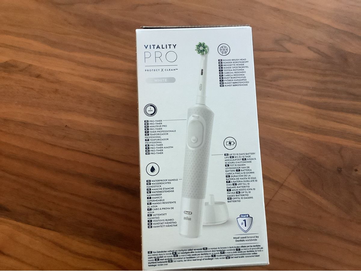 Oral B Altro per la casa: Oral B Zahnbürste – Nuovo e nell'imballaggio originale da Koppigen venduto da rwnr 1