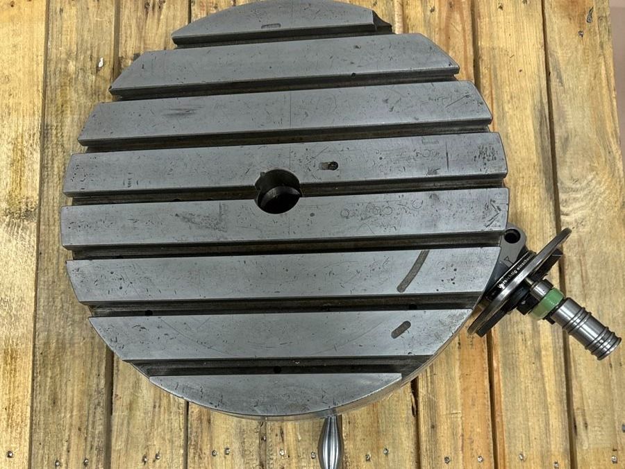 Tutti gli attrezzi: Table circulaire et diviseuse 360mm – Usato da Aarberg venduto da SNMachines 1