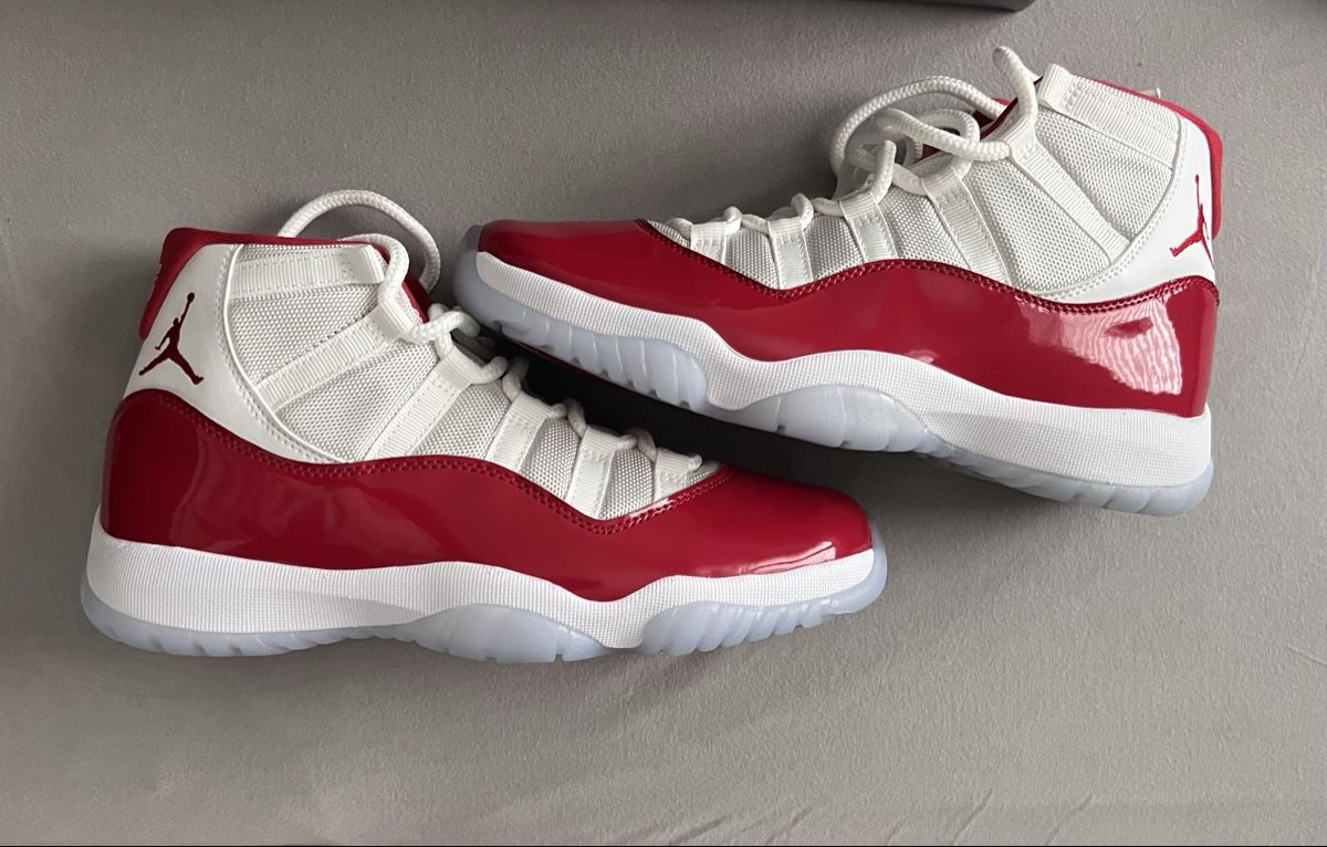 Jordan Herrenschuhe: Jordan 11 Retro Cherry – Neu und originalverpackt aus Horriwil von eli_d6wc